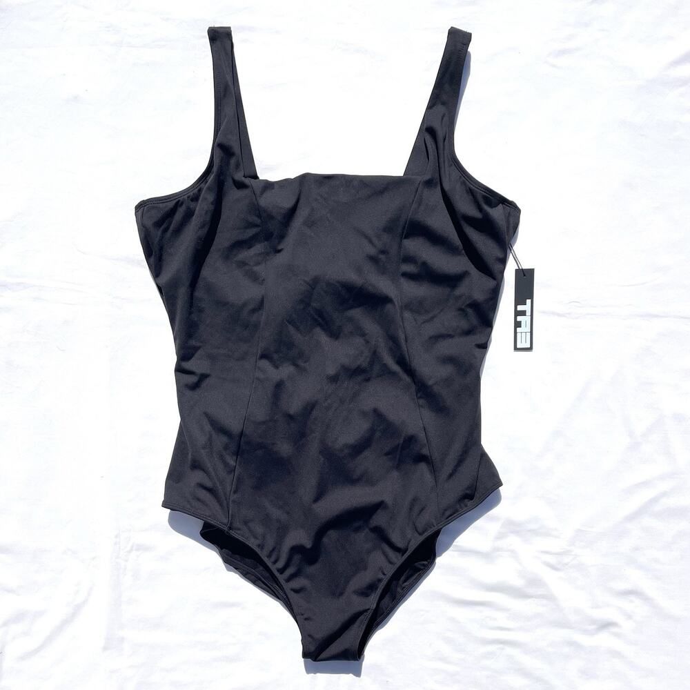 TAE Squarey 4.0 One Piece Lace Up The Back Swimsuit Womens Plus 3X Black R/L